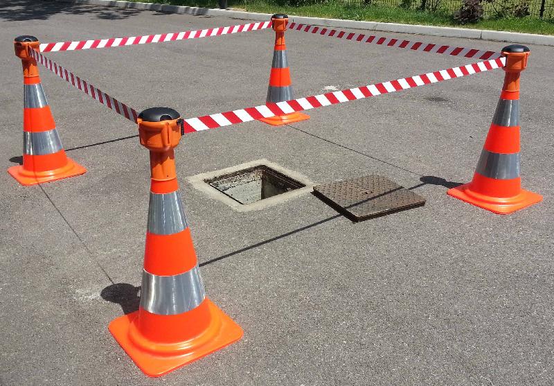 Cône de signalisation - PVC souple orange - Base PVC recyclé noir - 75 cm - 3.2 kg - Bandes rétro réfléchissantes classe 2_1