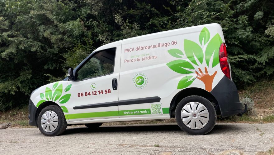 Impression numérique sur véhicule, personnalisable avec des motifs, logos et textes spécifiques_1