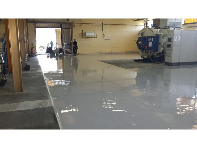 Nettoyant et dégraissant non moussant pour sols - ALCANEX TLM - Efficace sur suie, graisses, huiles et dépôts organiques_1