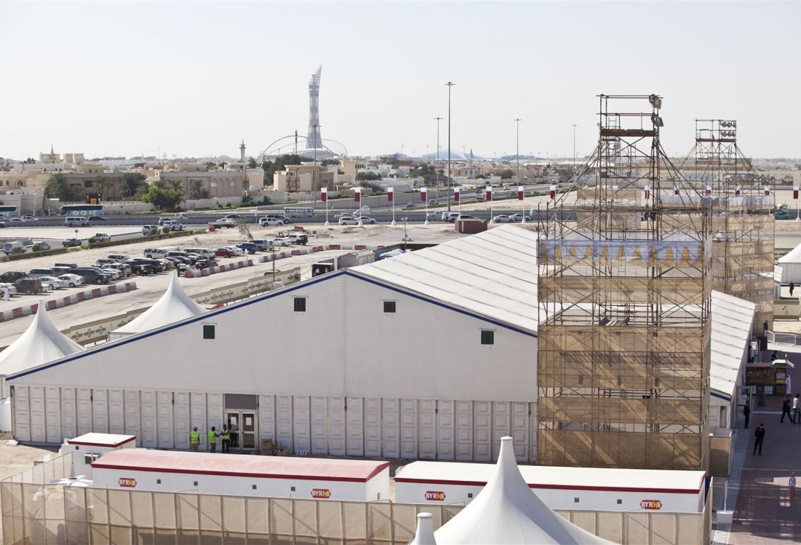 Tente de stockage fermée Alu Jumbo Hall - grande capacité avec couverture multi-éléments_1