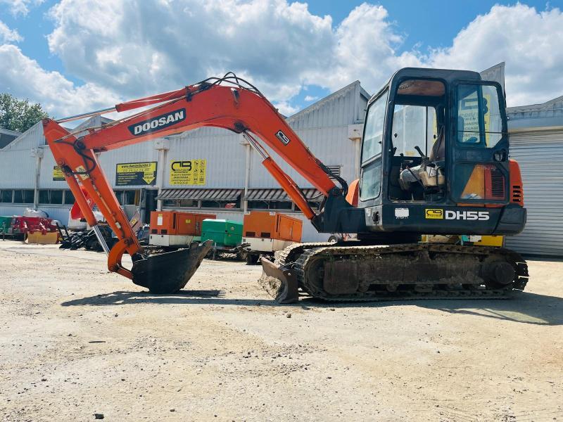 DOOSAN mini pelle 5t dh55_1