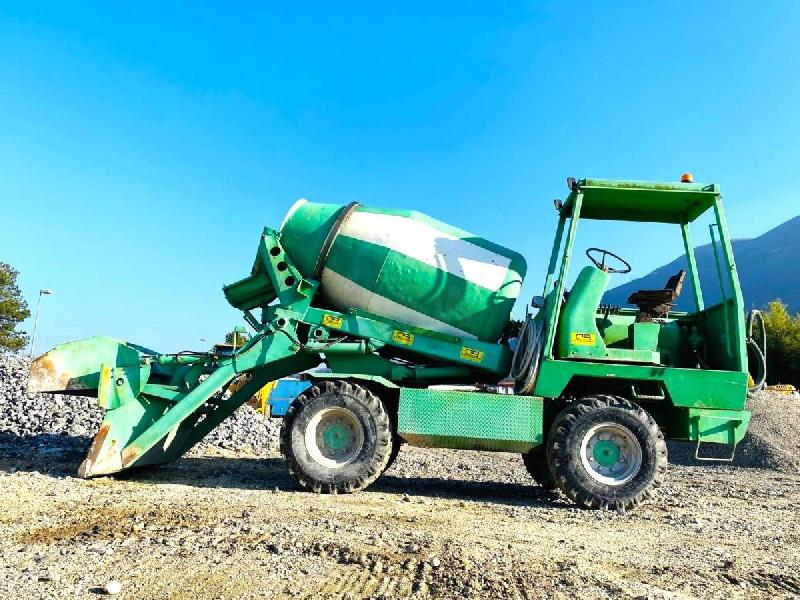 MERLO Auto bétonnière DBM 2500_1