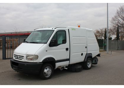 Balayeuse ramasseuse mécanique BR15 - Année 2000 - Capacité 2m³ - Châssis Renault 6,5T_1