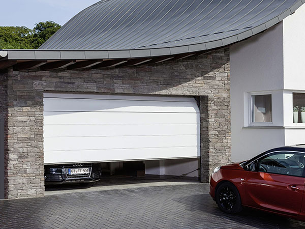 Porte de garage sectionnelle anti-effraction à rainure moyenne - design personnalisable et options variées_1