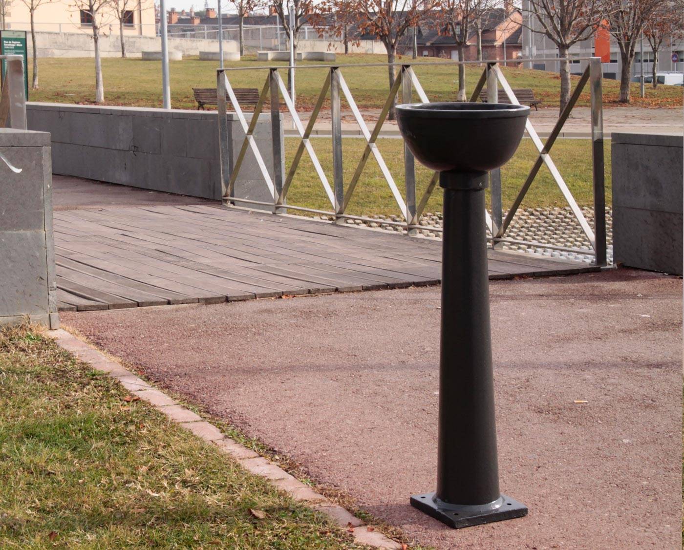 Fontaine à boire en fonte - Modèle Fonti UM508 - Traitement Ferrus antirouille_1