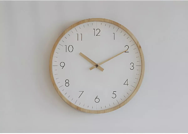 Horloge design à quartz_1