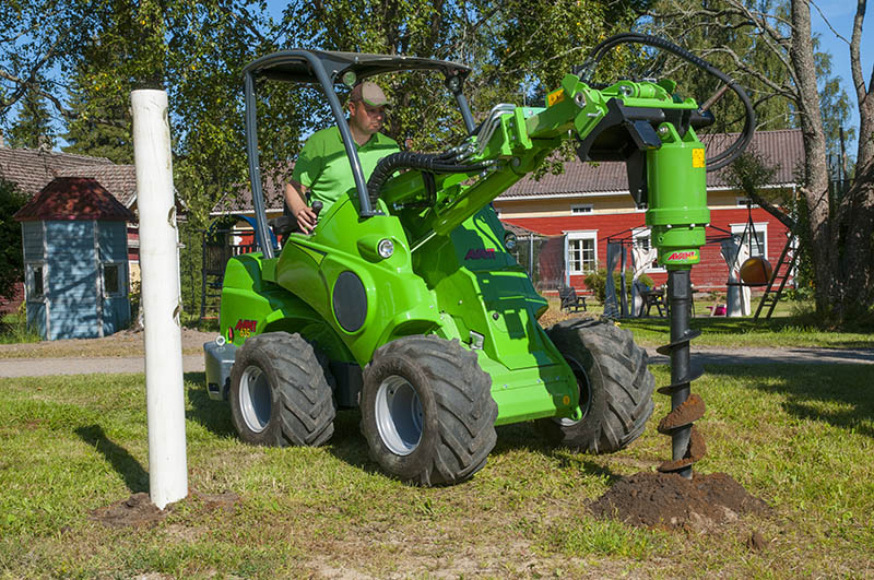 Tarière hydraulique HD 45 - Référence A33552 - Avant Tecno Oy - Moteur hydraulique et réducteur planétaire_1