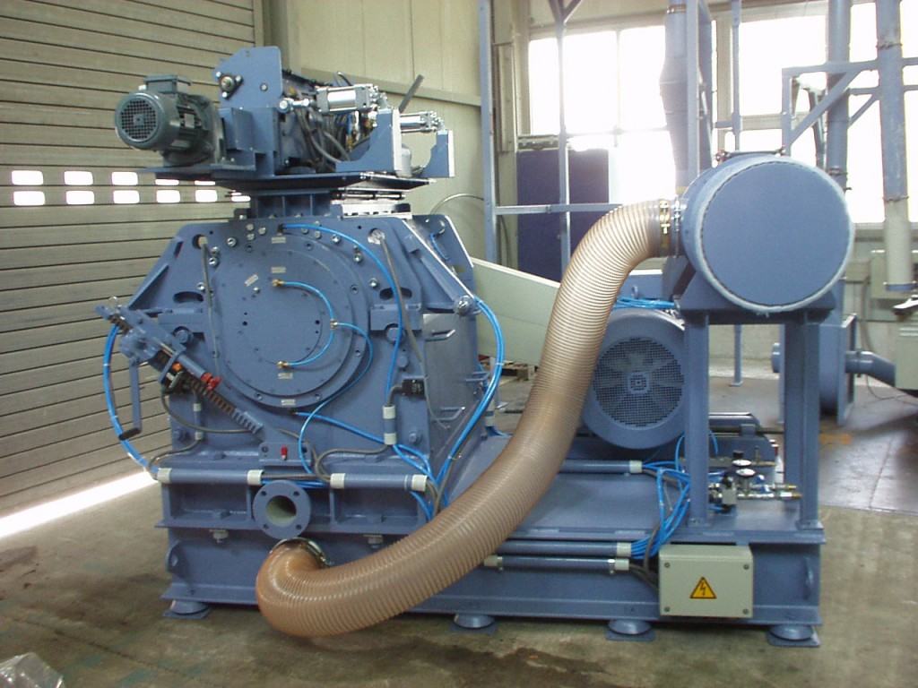 Broyeur-Microniseur à couteaux multiples (Série SMF) - pour granulés et déchets plastiques - granulométries de 0 à 1000 µm_1