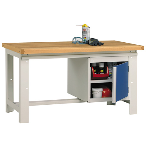 Établi universel avec barre repose-pieds_1