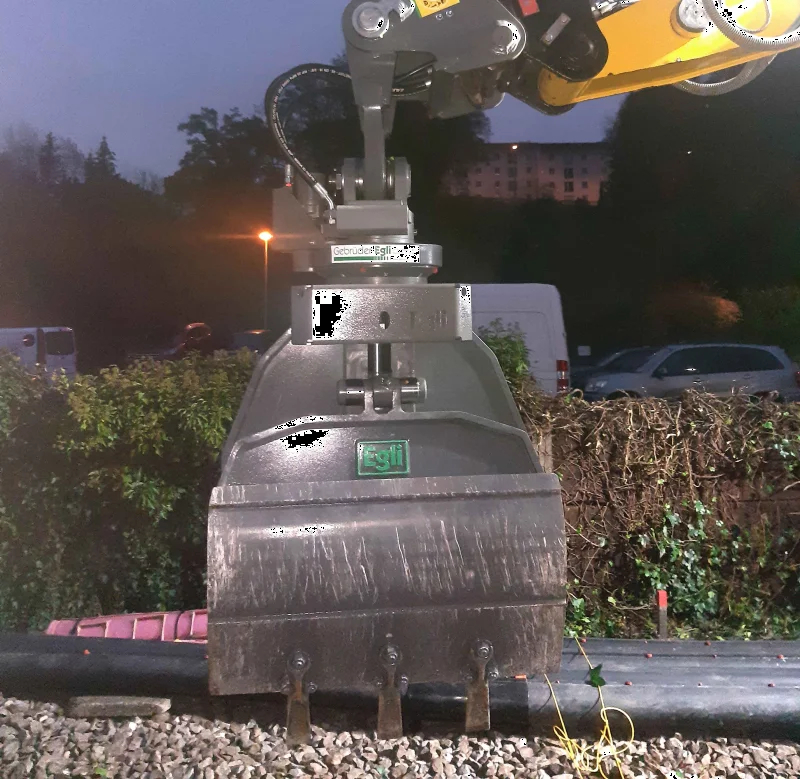 Grappin pour fondation de mât Egli - vérin hydraulique central - jusqu'à 350 bar - pour pelle 13-22 t_1