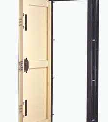 Porte anti-squat - Sécurisation de bâtiments et logements vacants - Pose rapide et fiable par AD Reno_1