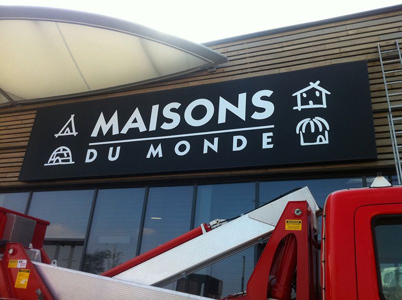 Caisson lumineux - AZTARNA - caisson chant aluminium, LED avec face en altuglas 100% diffusant_1