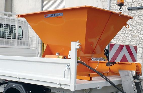 Saleuse portée pour véhicules utilitaires légers_1