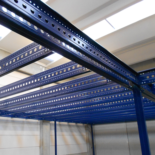 Plate-forme - Mezzanine industrielle démontable et réutilisable pour l'optimisation des surfaces des ateliers ou entrepôts_2