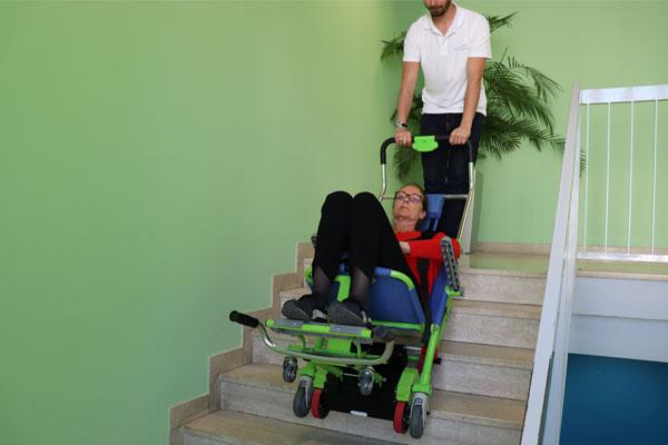 Chaise d'évacuation motorisée rapide pour une transfert en toute sécurité - excel-e_1