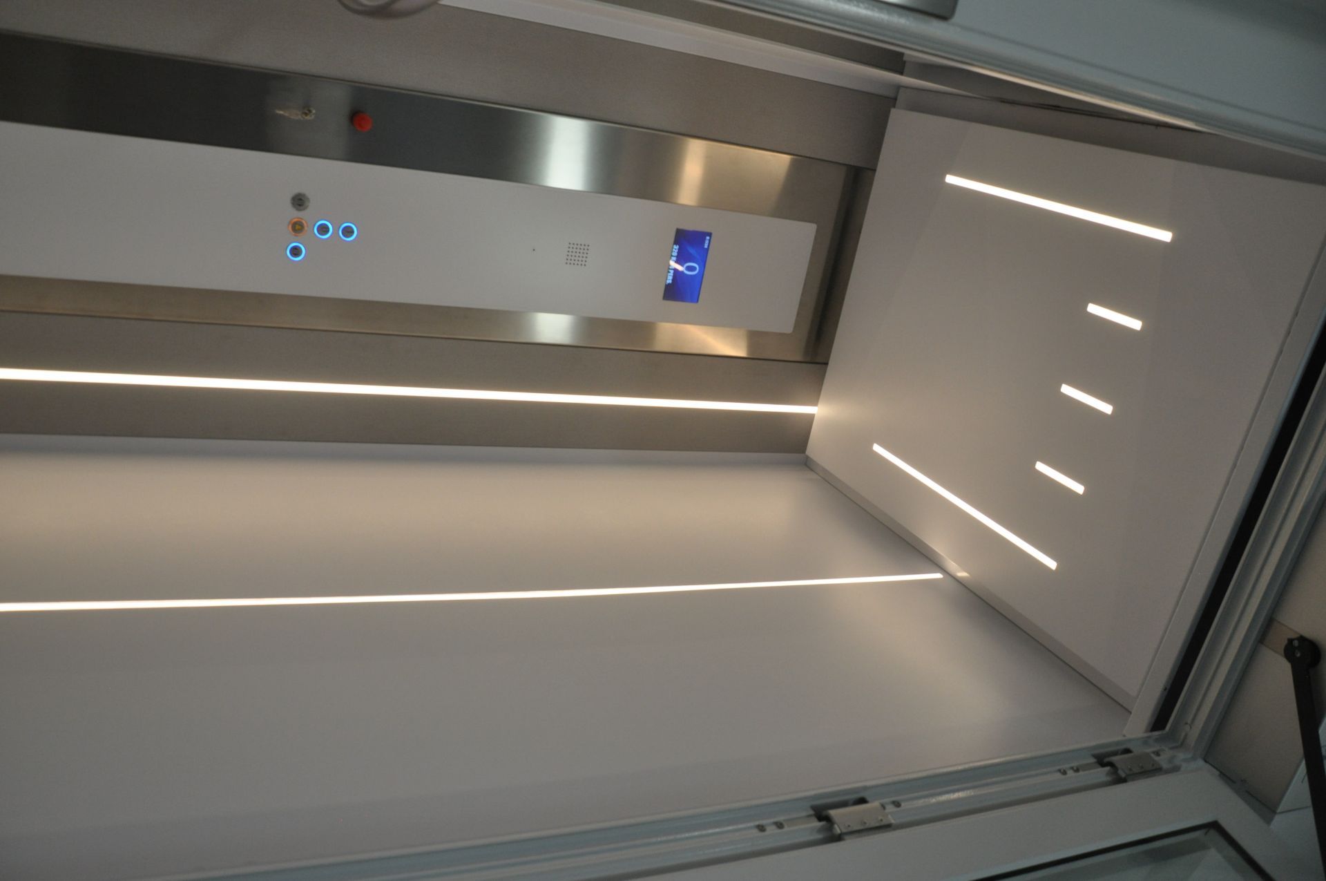 Ascenseur privatif écologique sur mesure pour particulier maison privée - Home lift E20_1