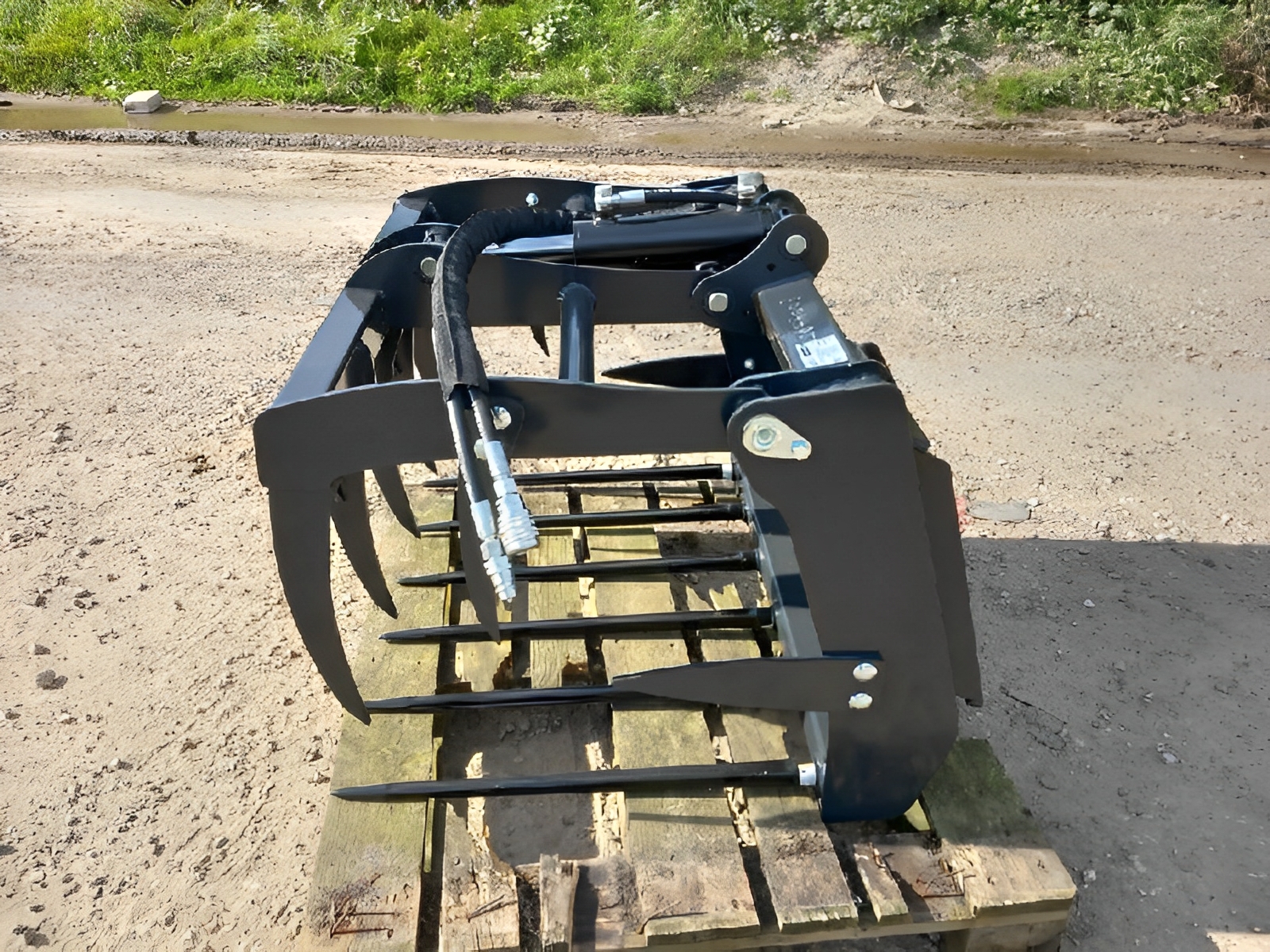 Outil agricole NC crocodile 1.0m AKT avec capacité de 0.38m3