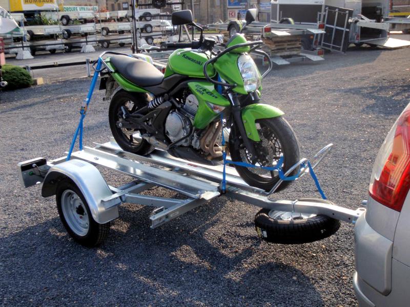 Remorque facile à utiliser à 1 essieu de 600 kg idéale pour le transport de 2 motos ou 400 kg - trigano tpm2s_1