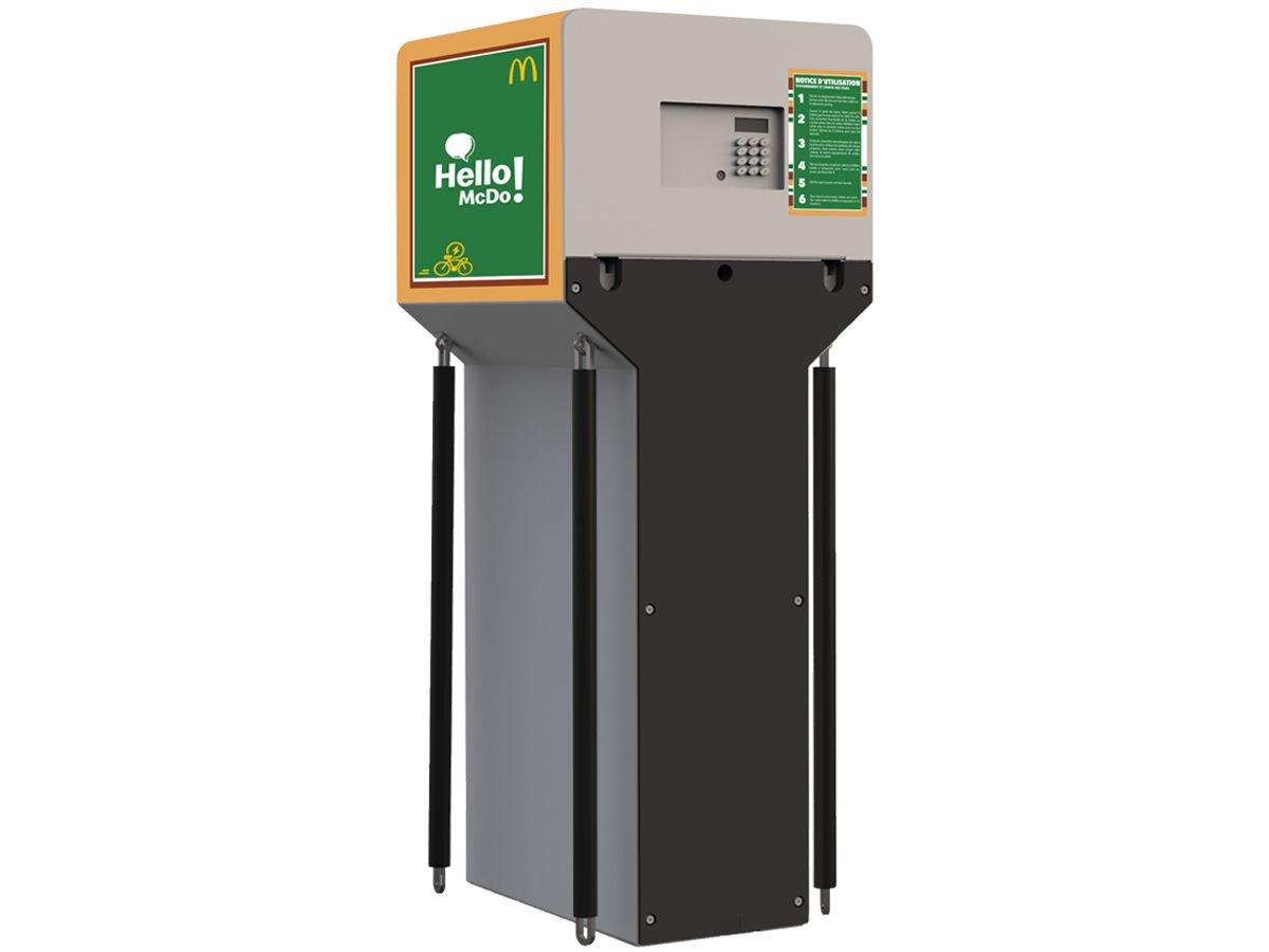 Borne de recharge pour vélos électriques adaptée à un usage intérieur et extérieur