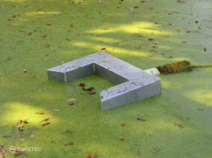 Écumoire à déversoir ELASTEC Duck Weir pour traitement des déversements d'hydrocarbures