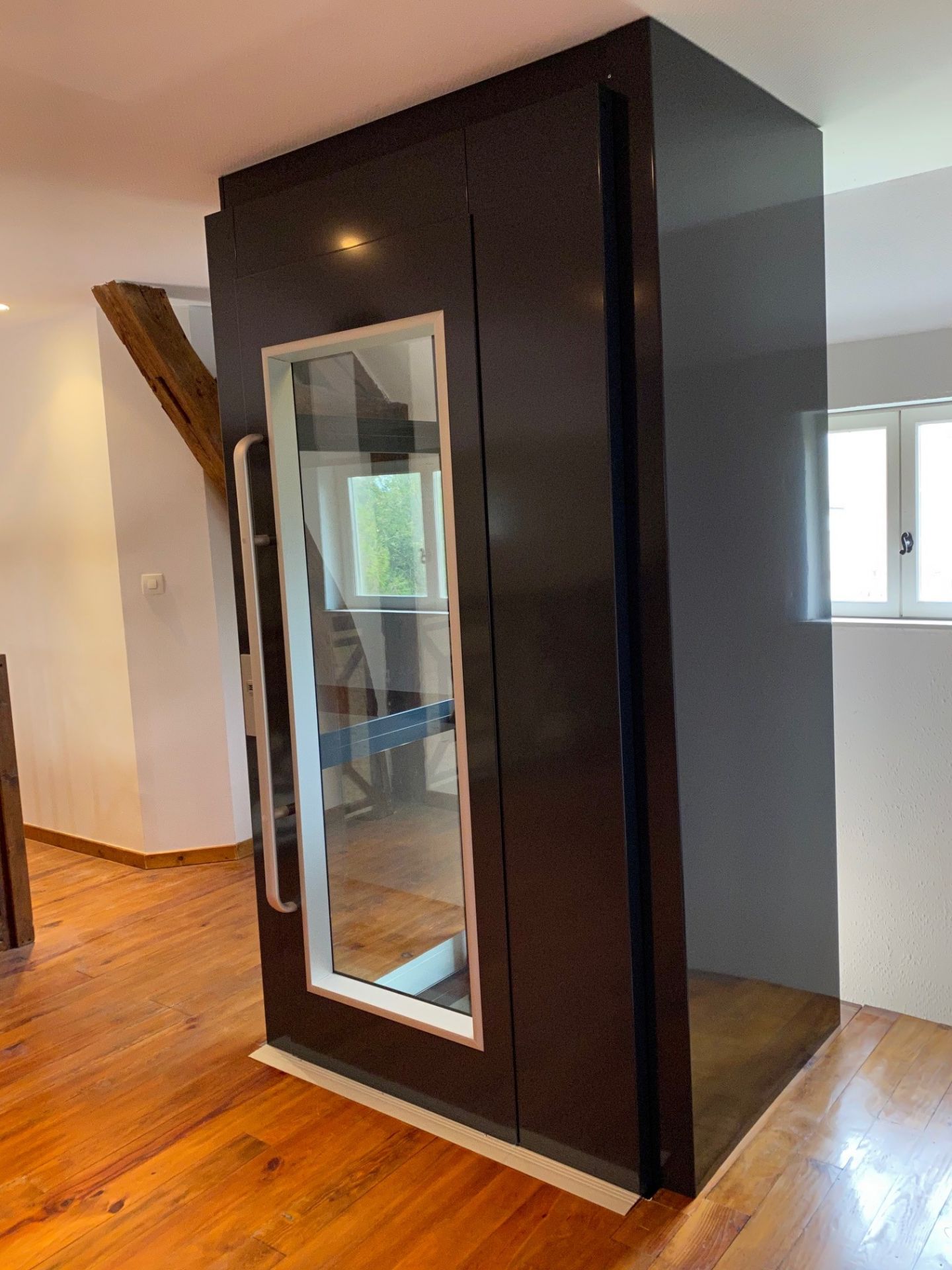 Solution d'élévation PMR compacte 300 kg