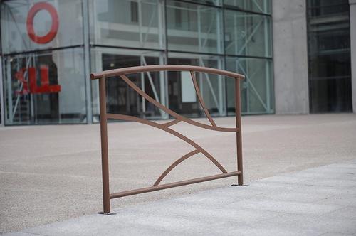 Barrière urbaine en acier - ossature et remplissage LILAC / JAN-0070 - Husson International_1