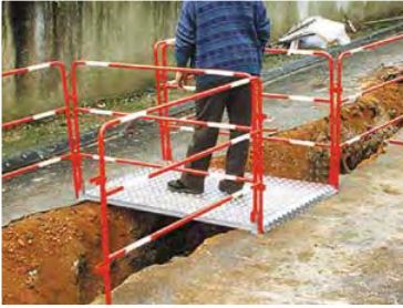 Passerelle de chantiers avec garde-corps - norme PMR - Sodimar - 500kg - différentes dimensions_1