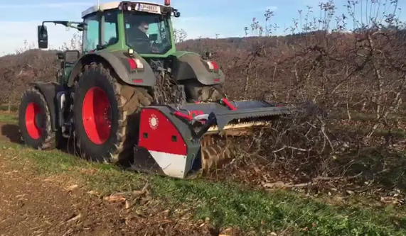 Broyeur de pierres et  forestier idéale pour une utilisation polyvalente pour les tracteurs de 100 ch et plus - ECOCRUSHER PTH PRODUCTS_1