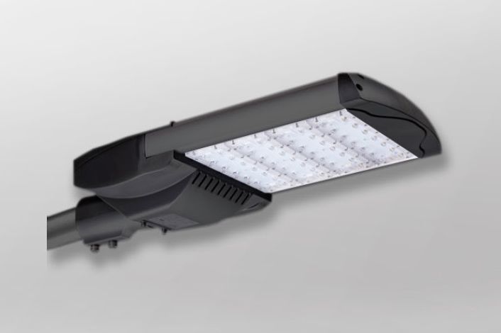 Lampadaire solaire à autonomie de 10 jours - ZX170 - Vision Solaire inc - idéal pour stationnements, cours d'écoles et petites rues_1