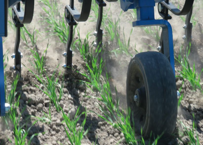 Machine agricole Econet céréalière avec guidage caméra pour précision optimale