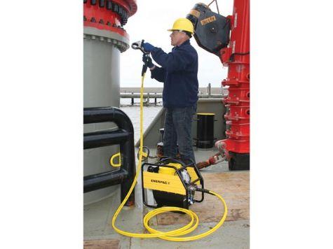 TQ700B, Pompe hydraulique électriques pour clés dynamométrique, 4,0 litres d'huile utile, 115V, pour toutes les clés de séries S, W, RSL, DSX et HMT_1