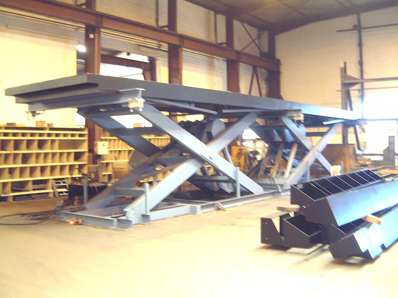 Plateforme élévatrice - large gamme pour industries et applications multiples_1