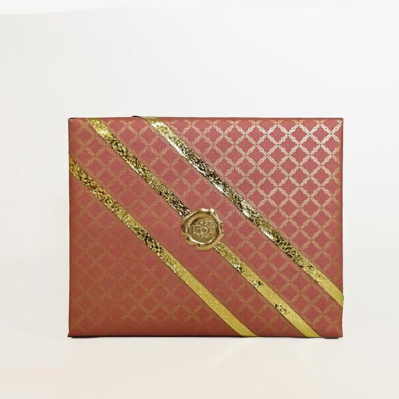 Papier cadeau Grata rouge et or 0,70cm x25m_1