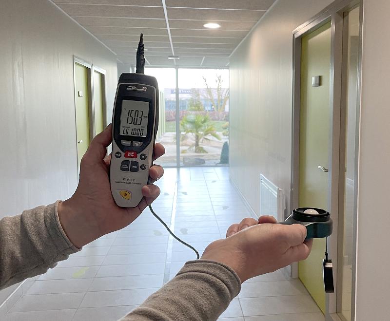 FI110LX - Luxmètre portable LED universel avec sonde déportée - Mesure jusqu'à 400 000 Lux_1