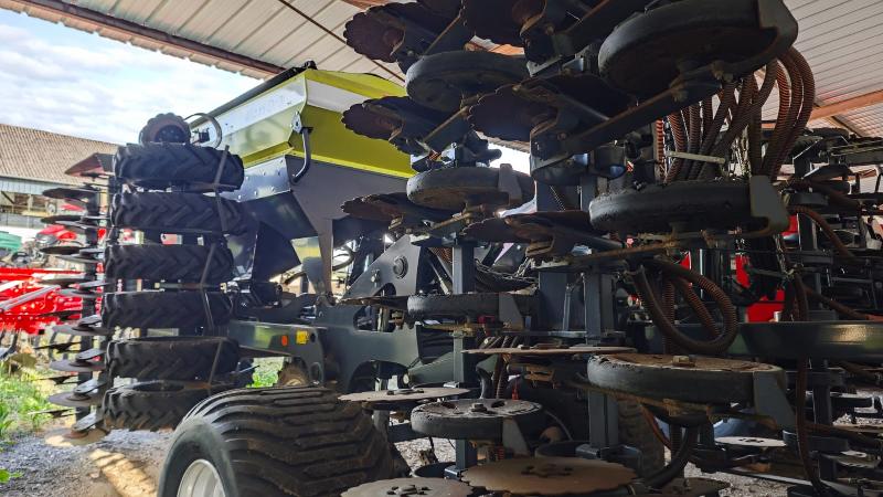 Sky WT 4R - Semoir direct pneumatique de précision - Largeur de travail 4,0 m_1