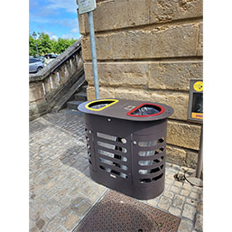 Corbeille tri sélectif 2 x 110 L - Couvercle et portes fermées par clé - PYLEA_1