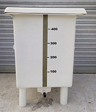 Bac à eau en polyester disponible en plusieurs volumes : 400, 500, 600, 1000, 1300 litres_1