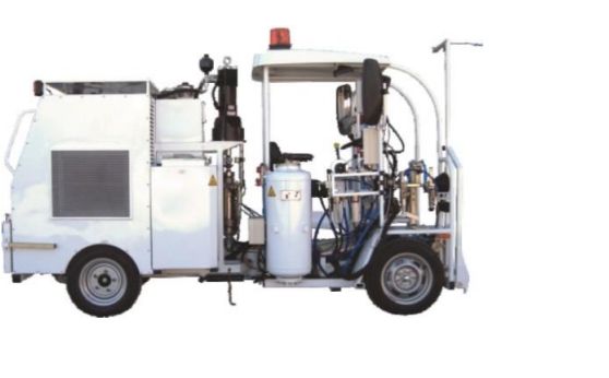 Kontur 600 - Machine de marquage routier sans air - Stim - 1700 kg - Réserves jusqu'à 1200 m²_1