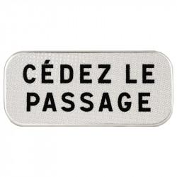 Panonceau d'indications diverses M9c - Cédez le passage - Fabriqué en résine thermoplastique recyclable_1