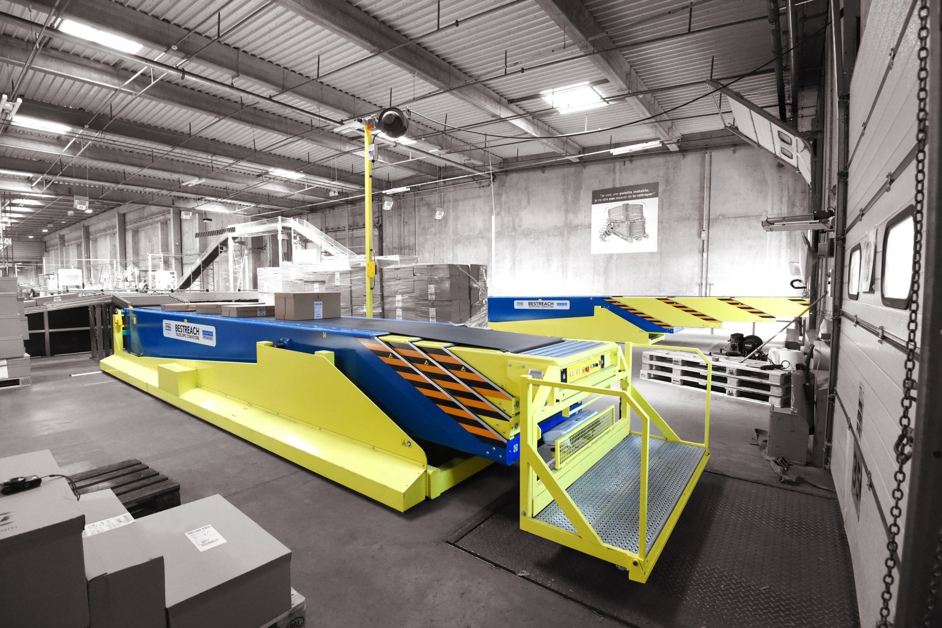 Convoyeur télescopique pour déchargement de conteneur de colis non palettisés_2