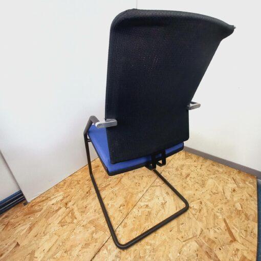 Chaise visiteur luge Tela d'occasion - structure en acier chromé - assise en tissu - design contemporain_1