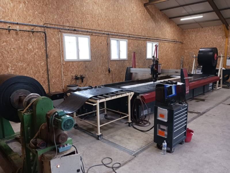 MTCP - Service de perçage d'une sangle élévatrice anti-chaleur par un découpe à jet d'eau_1