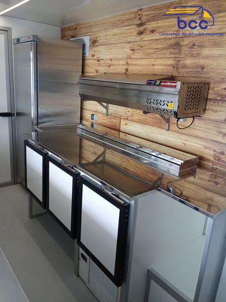 Camion d'occasion Friterie Renault Master – Foodtruck 4m20 tout équipé – Vitrine extérieure + Froid + Cuisson -1124_1