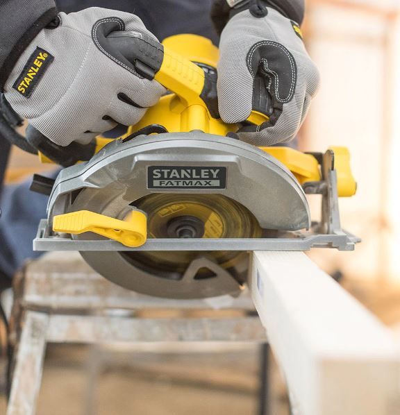 Scie circulaire FME301 - Stanley Tools - 1650W - 5500 trs/min - Profondeur de coupe 66mm_0