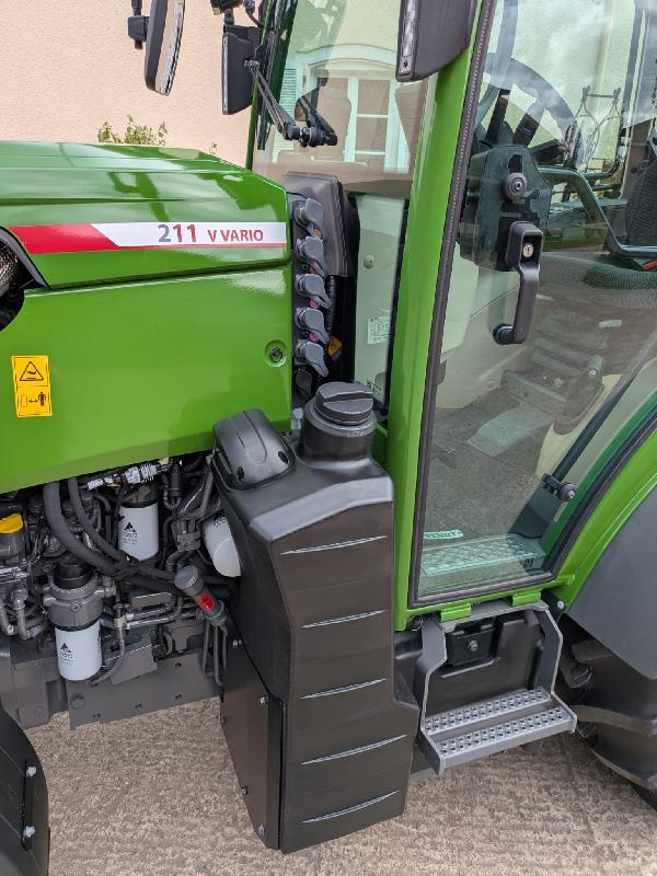 Tracteur enjambeur Fendt 211V Vario Gen3 Profi Setting 2 - 110 ch - 2021 - 4 roues motrices_1