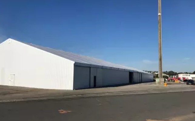 Hangar portuaire démontable, installée directement sur votre site en seulement quelques semaines_1