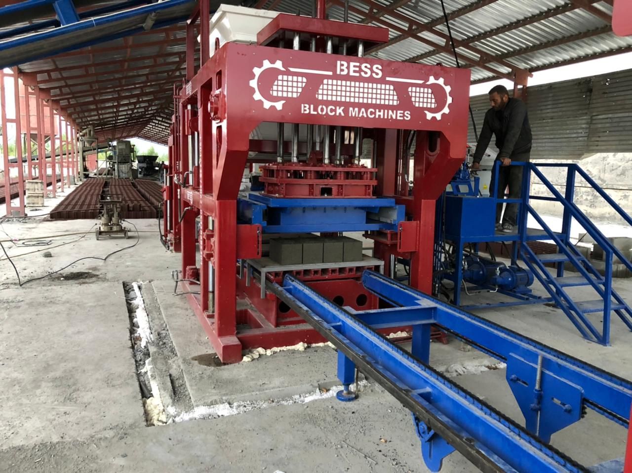 Machine à briquettes PRS-400 - pavés, bordures et blocs creux - semi-automatique, économie d'énergie_1