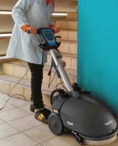 Autolaveuse accompagnée Genie E - Réf. 110327 - Idéale pour restaurants, cabinets médicaux et espaces réduits_1