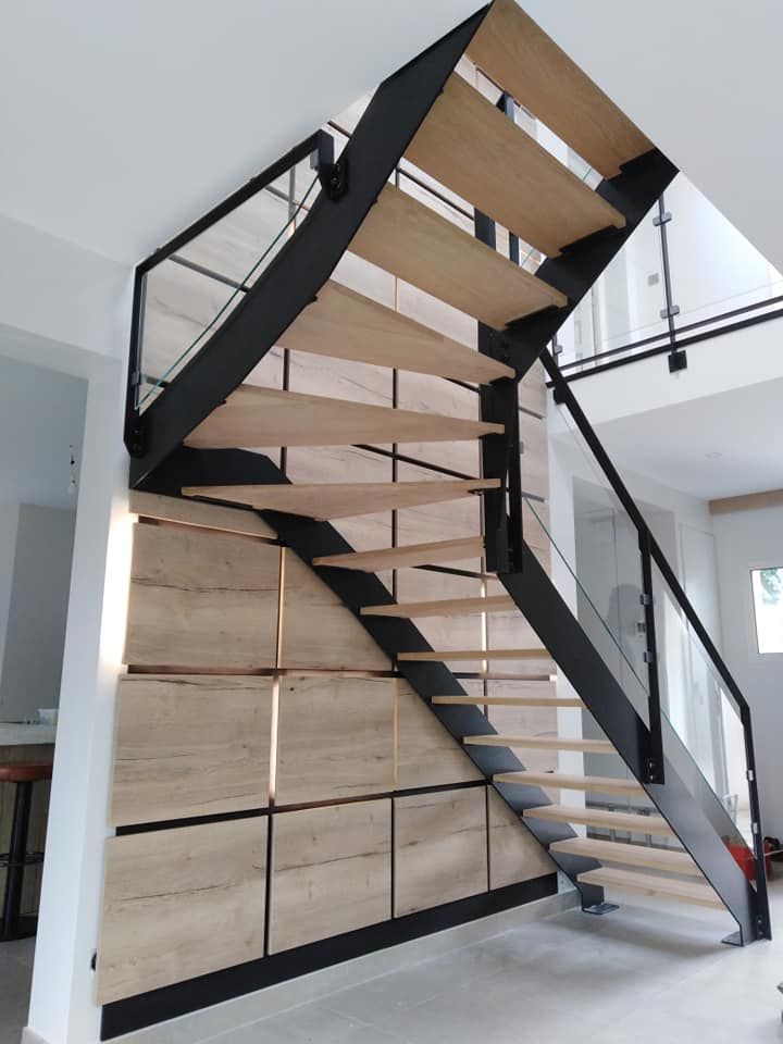 Escalier tourant - acier limon a la francaise_1