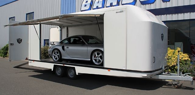 Van bardot avec panneaux latéraux en contreplaqué stratifié